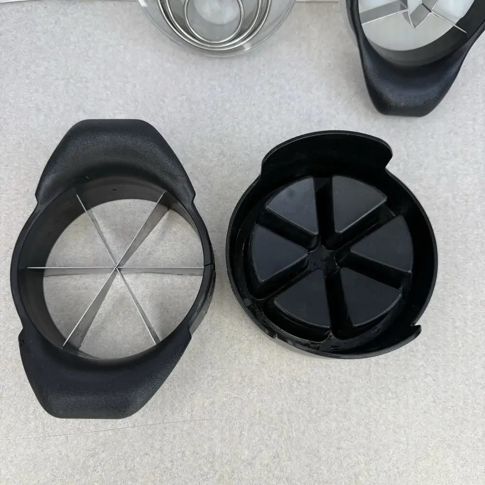 Pampered Chef Lot of 3 Veggie Wedger Mango Wedger Biscuit Cutting Set‎ Retired